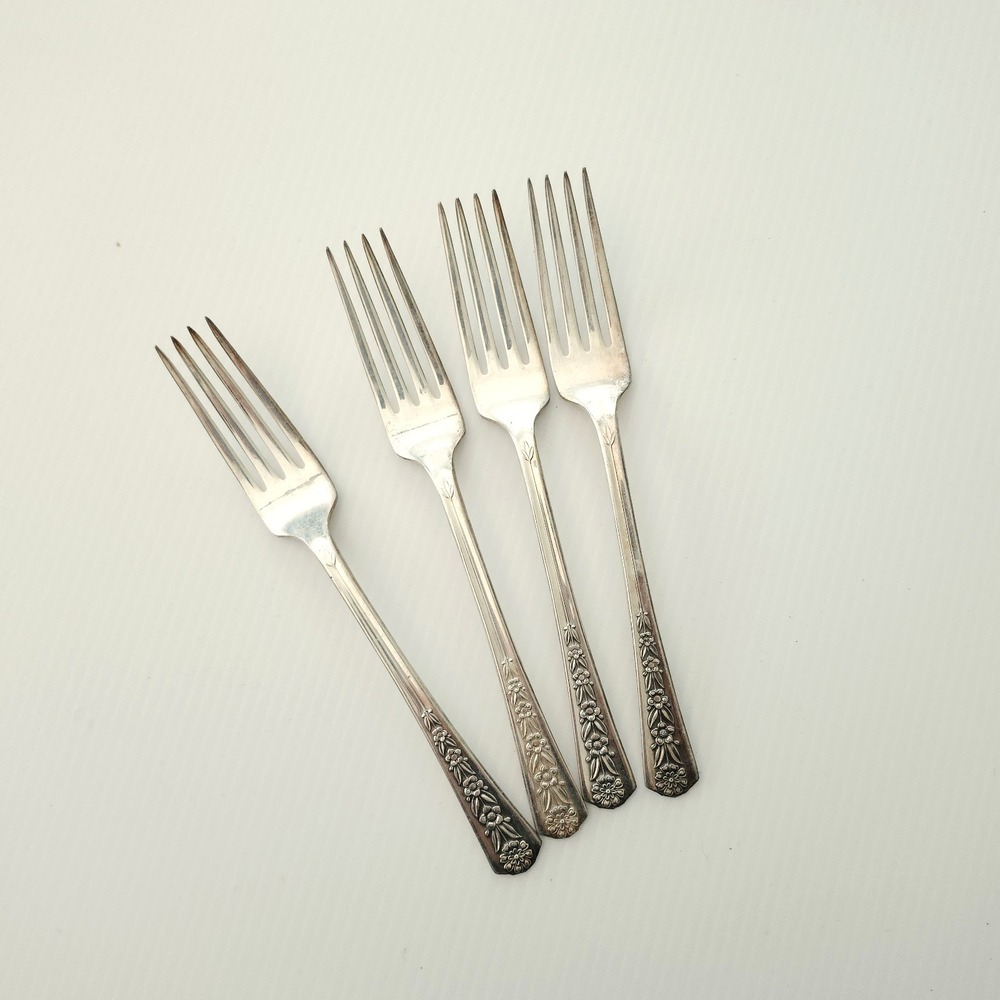 4 Meriden‎ IS Silverplate DELIGHT Dinner Forks 7-1/8"